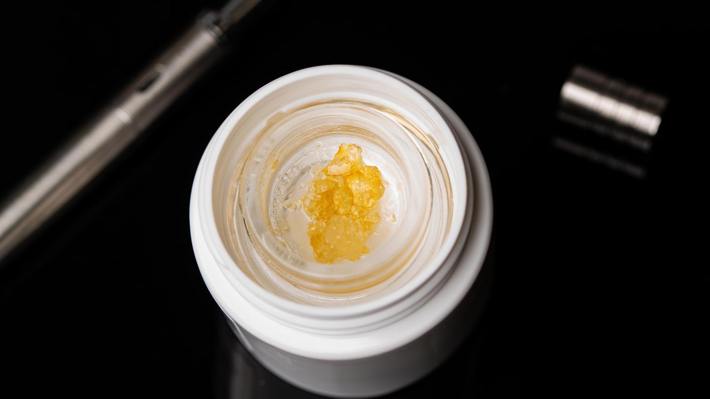 Photo of Liquid Diamonds vs. Live Resin: Understanding the Differences